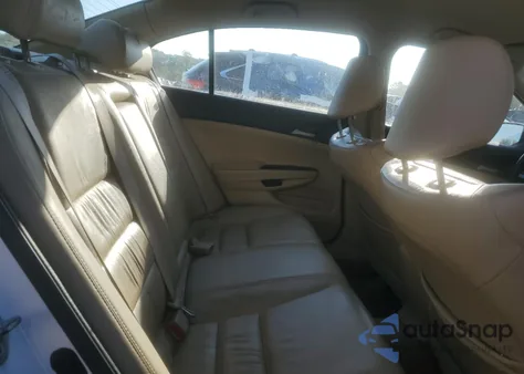 2011 Honda Accord Se z USA, uszkodzony, nr VIN 1HGCP2F60BA155453